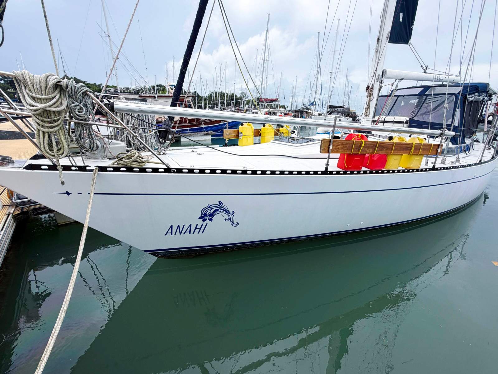 Kaufman 47 Beautifully crafted and refurbished | Anahi
