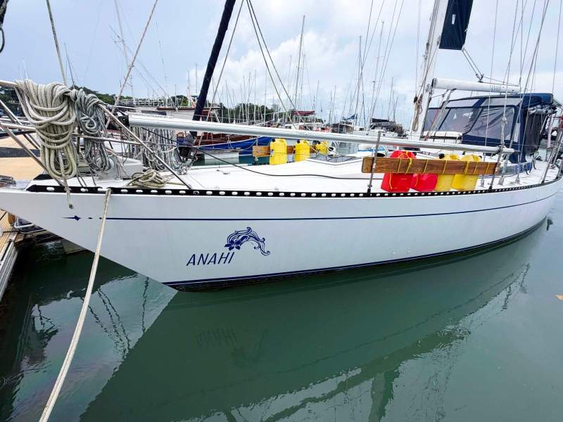 Kaufman 47 Beautifully crafted and refurbished | Anahi