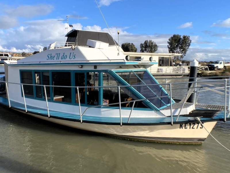 "She'll Do Us" Mini River Wren Cruiser / Houseboat