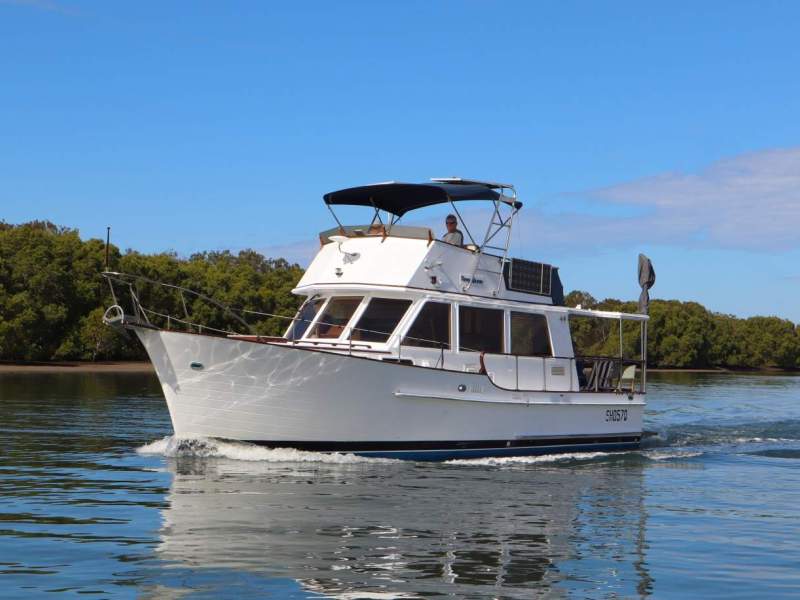 Island Gypsy 36 Flybridge