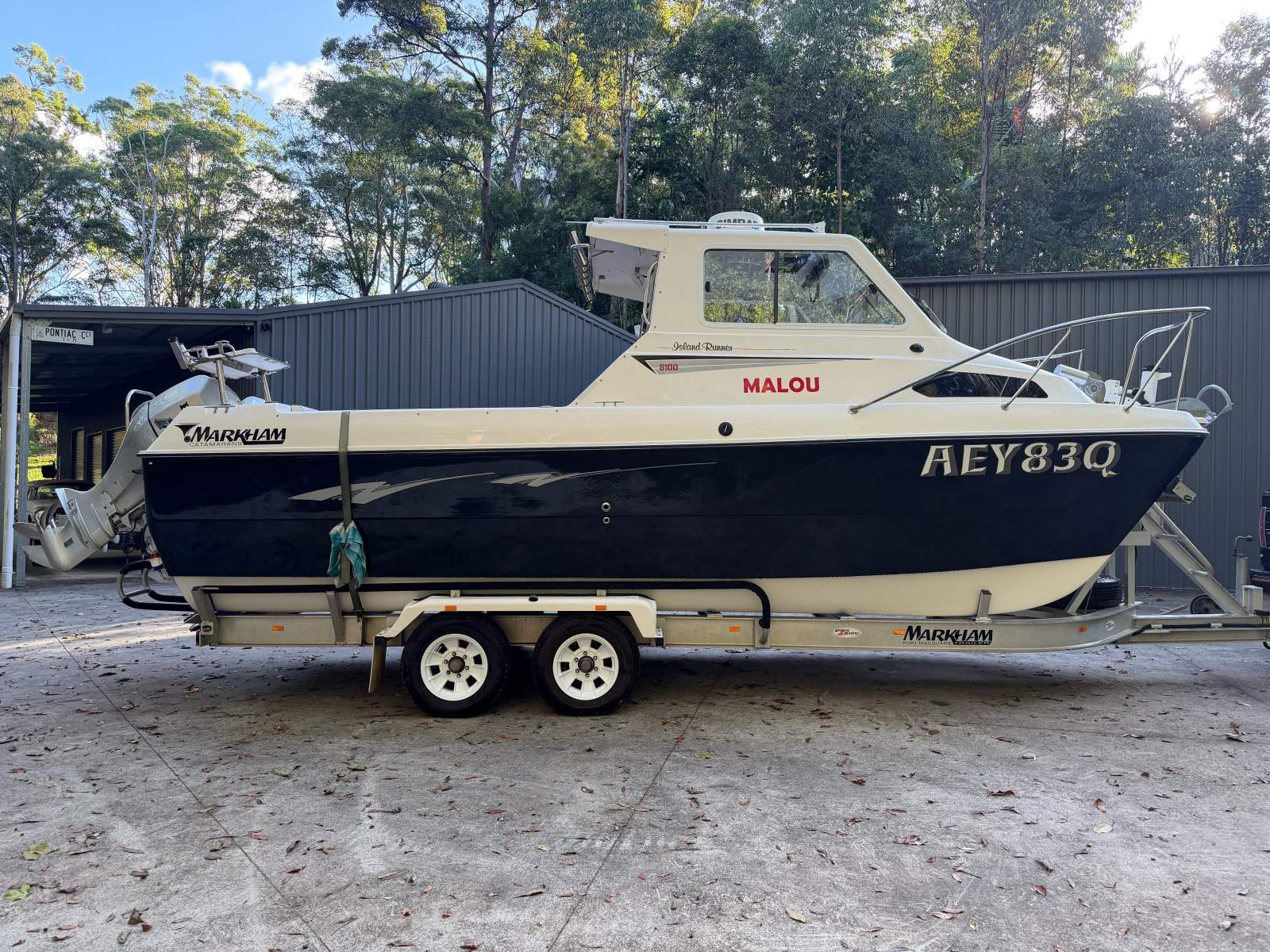 Markham 8100 Island Runner