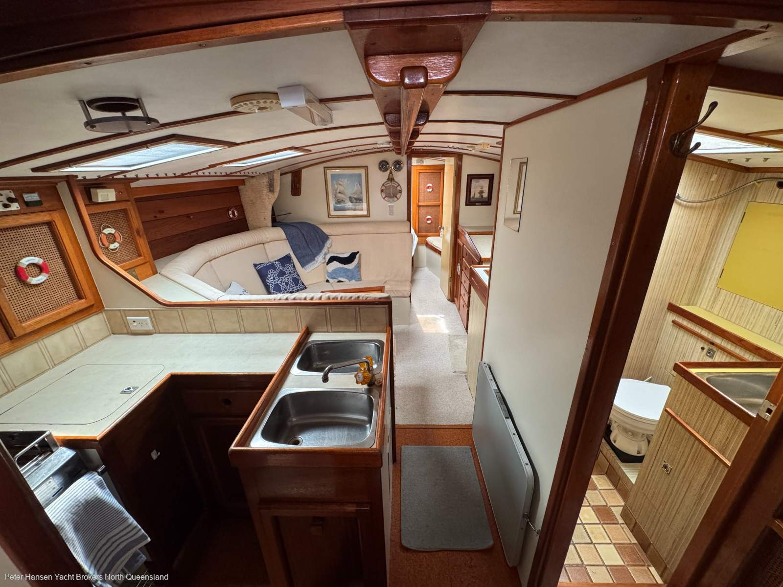 Adams Naut 40