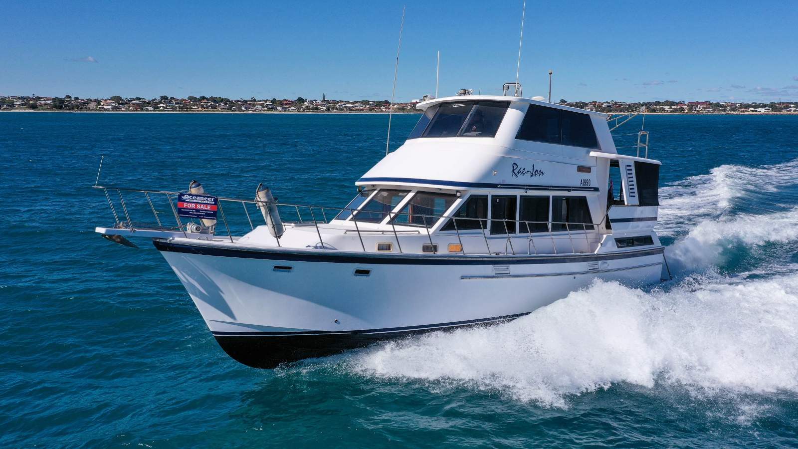 Lycrest 46 Flybridge Cruiser - Twin Caterpillar Diesels