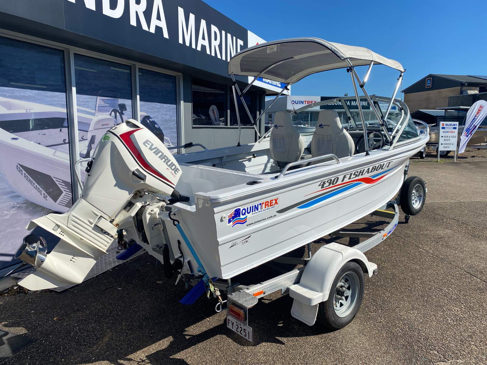 Quintrex 430 Fishabout
