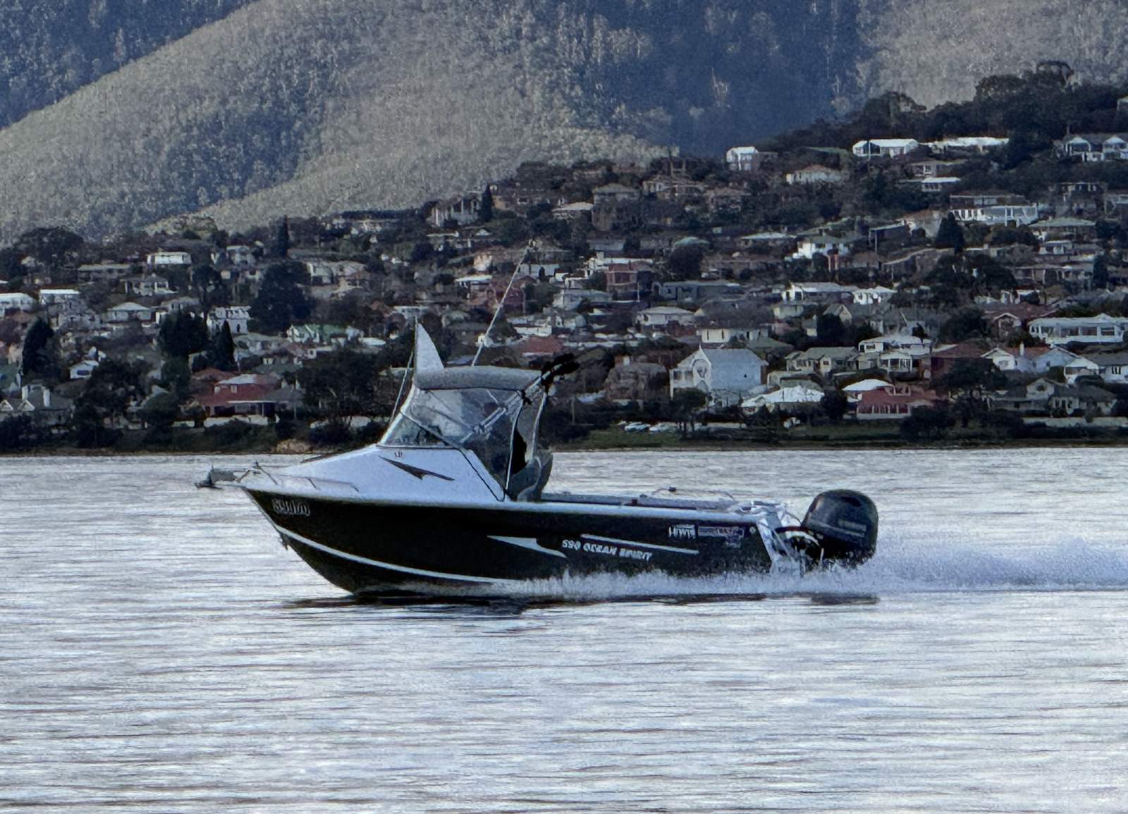 Quintrex 590 Ocean Spirit