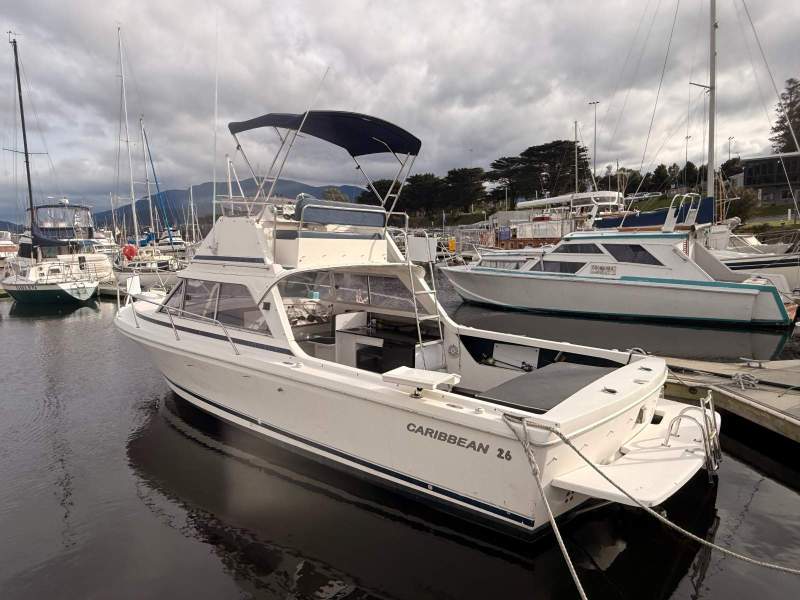 Caribbean 26 Flybridge Cruiser 2006 Model "KAIZEN"