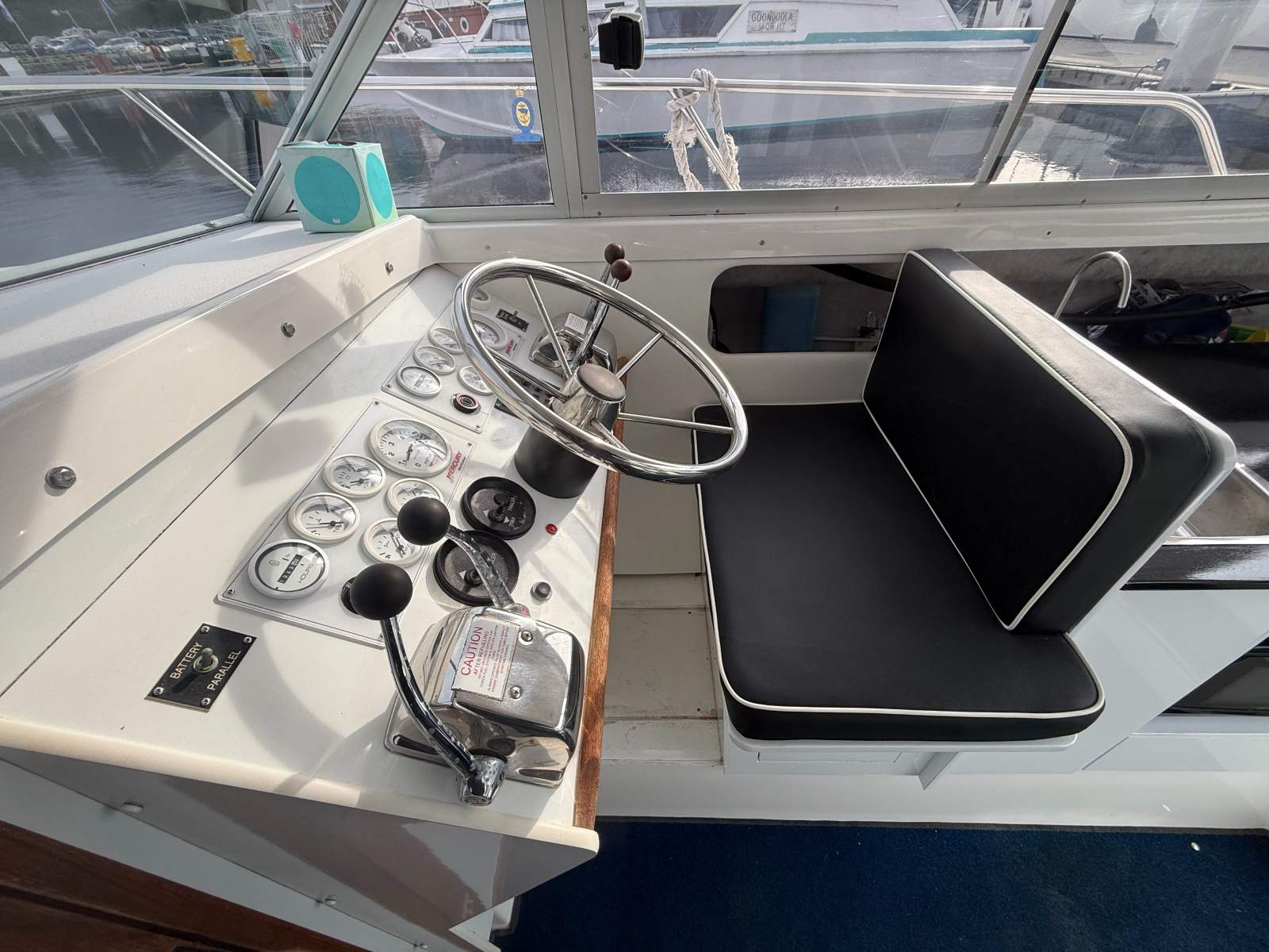 Caribbean 26 Flybridge Cruiser 2006 Model KAIZEN