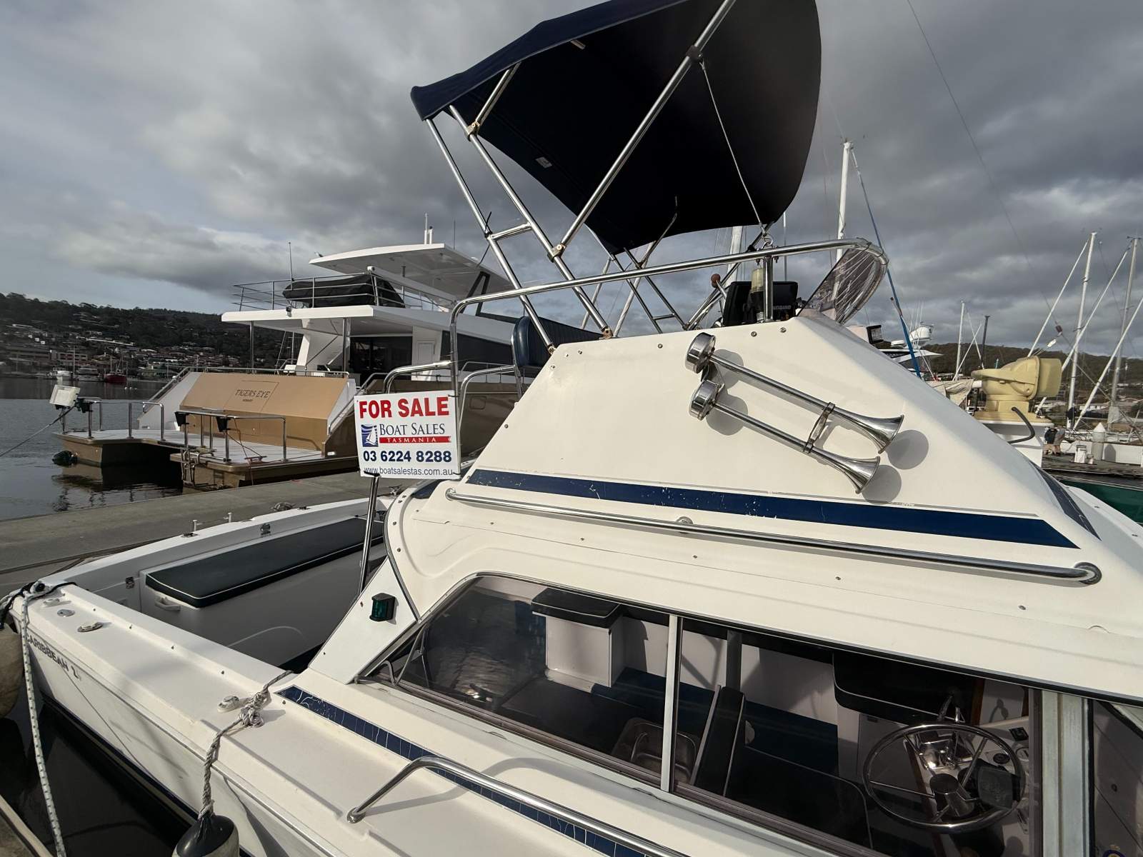 Caribbean 26 Flybridge Cruiser 2006 Model KAIZEN