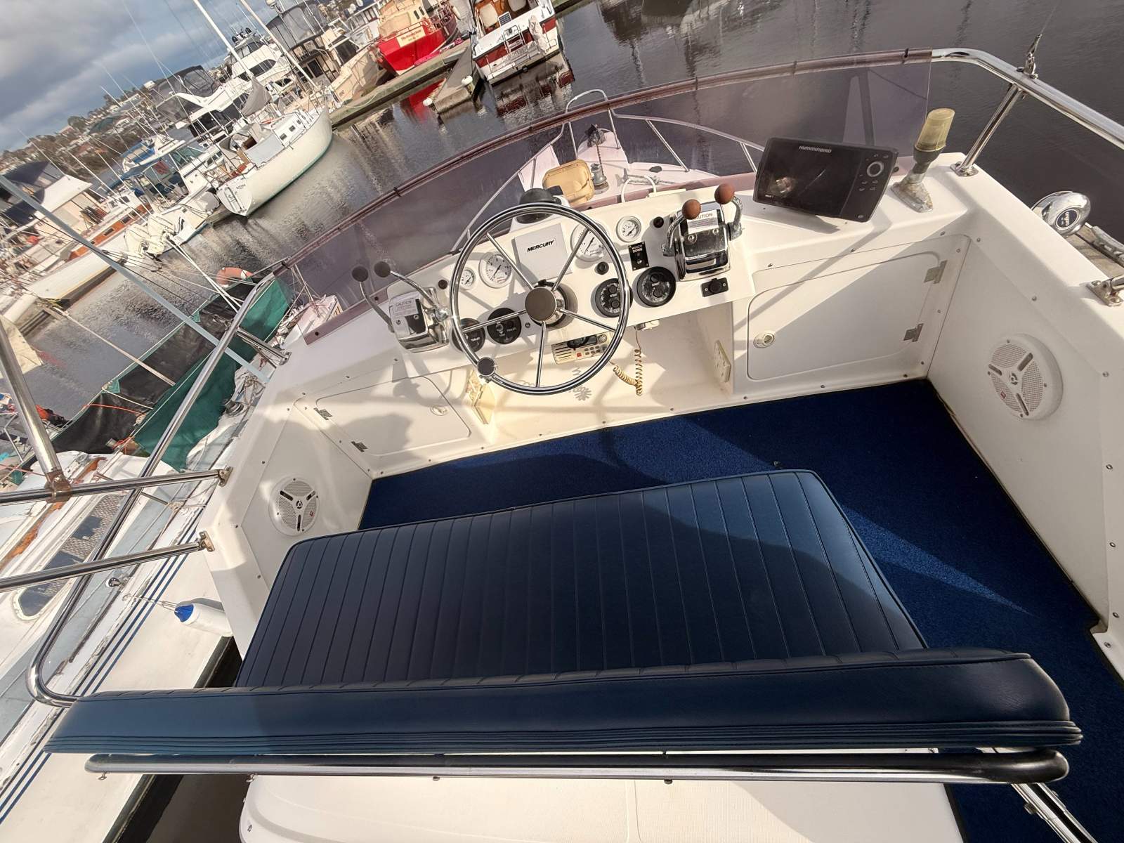 Caribbean 26 Flybridge Cruiser 2006 Model KAIZEN