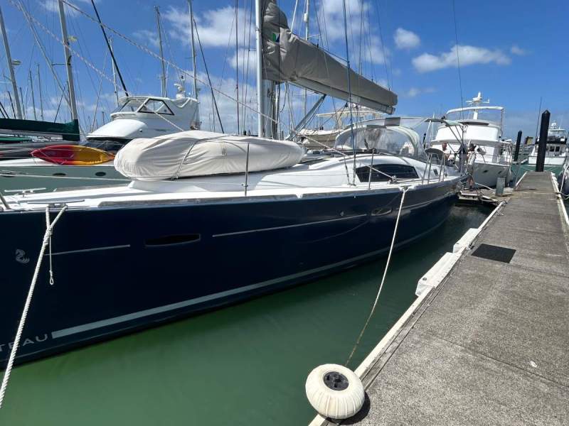 Beneteau Oceanis 43