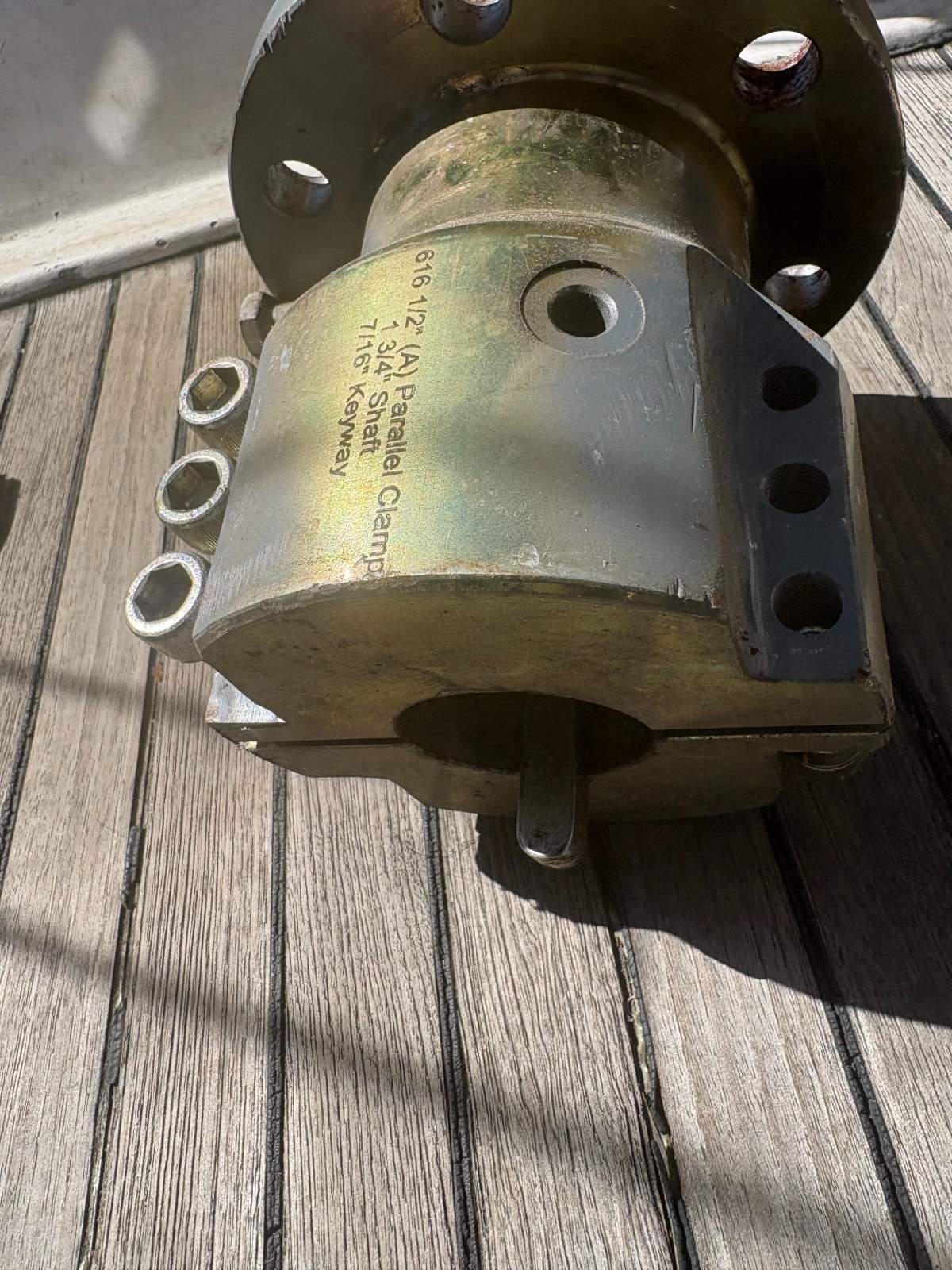 Flange coupling