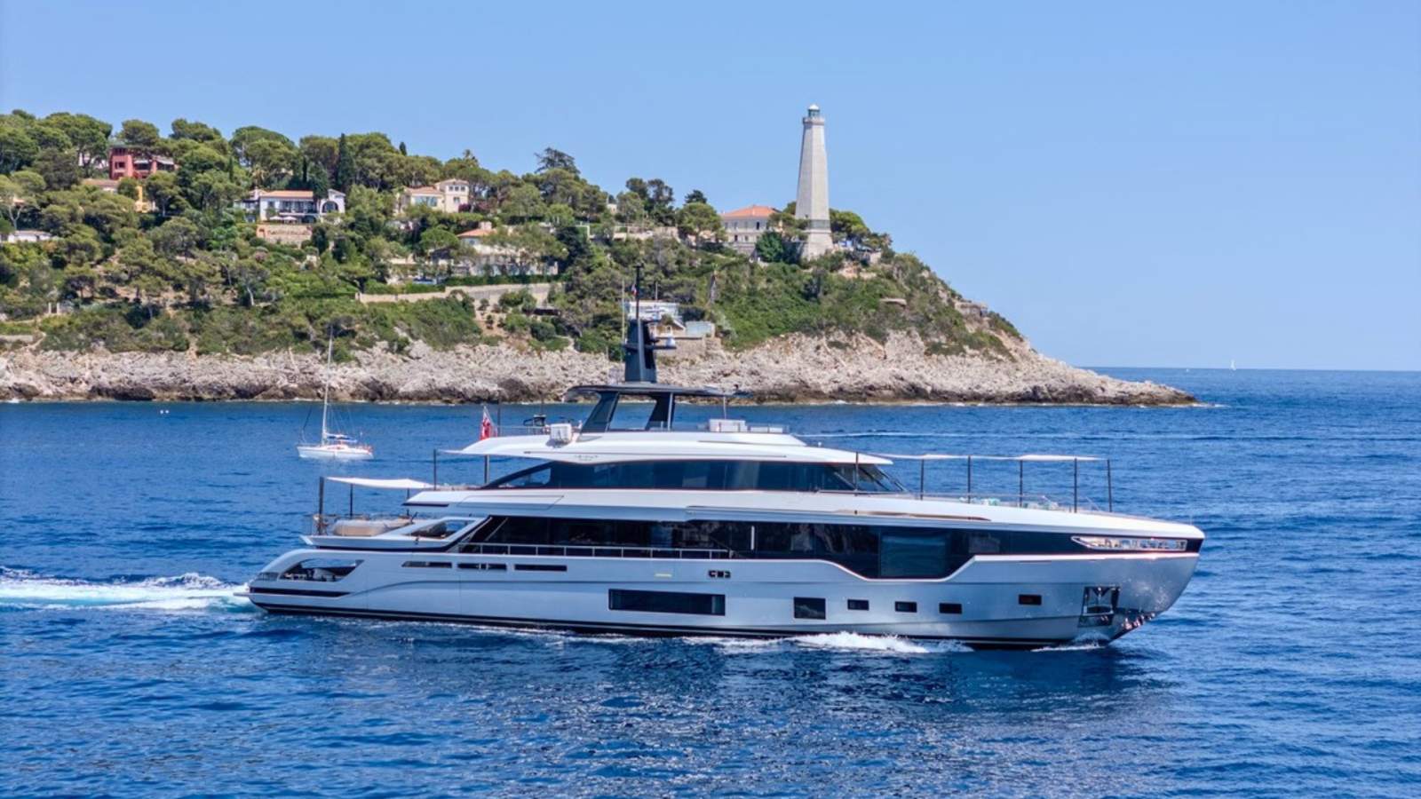 Azimut Grande Trideck