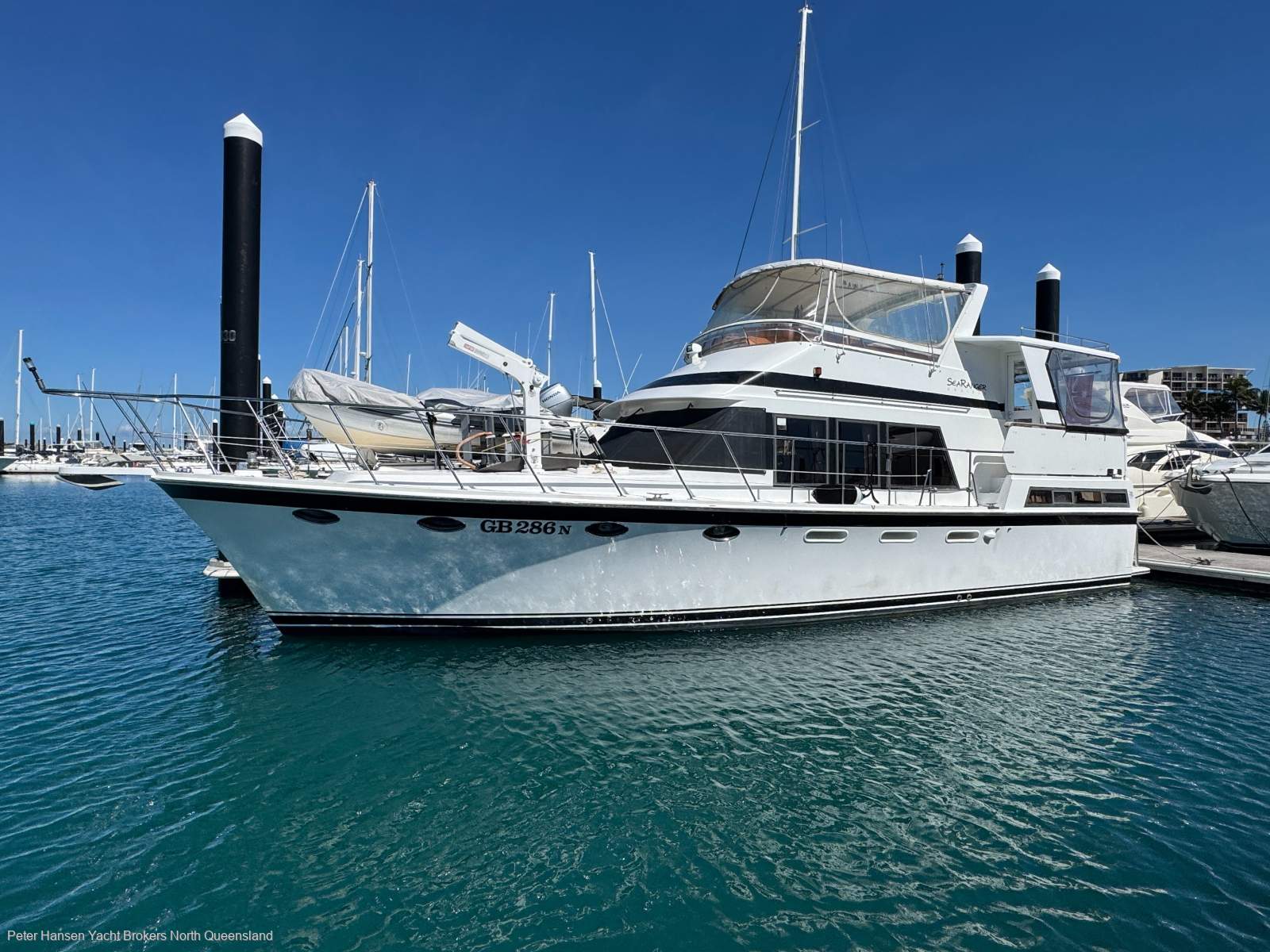 Sea Ranger 47 Aft Cabin Flybridge Cruiser
