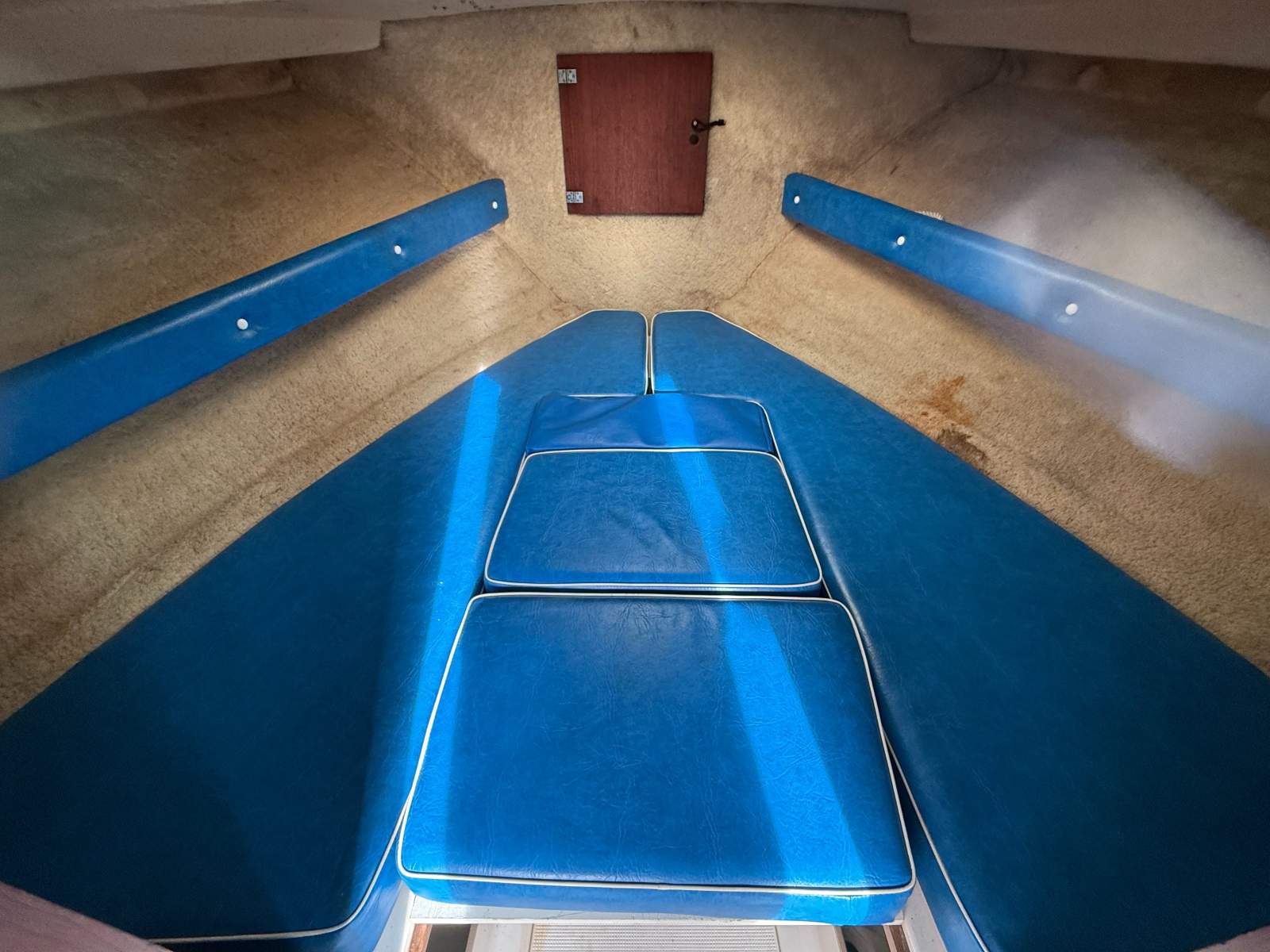 Caribbean 25 Flybridge Cruiser