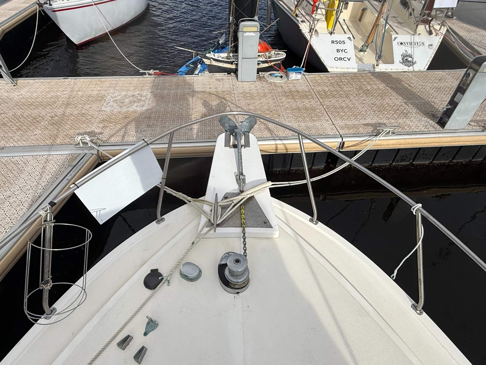 Caribbean 25 Flybridge Cruiser
