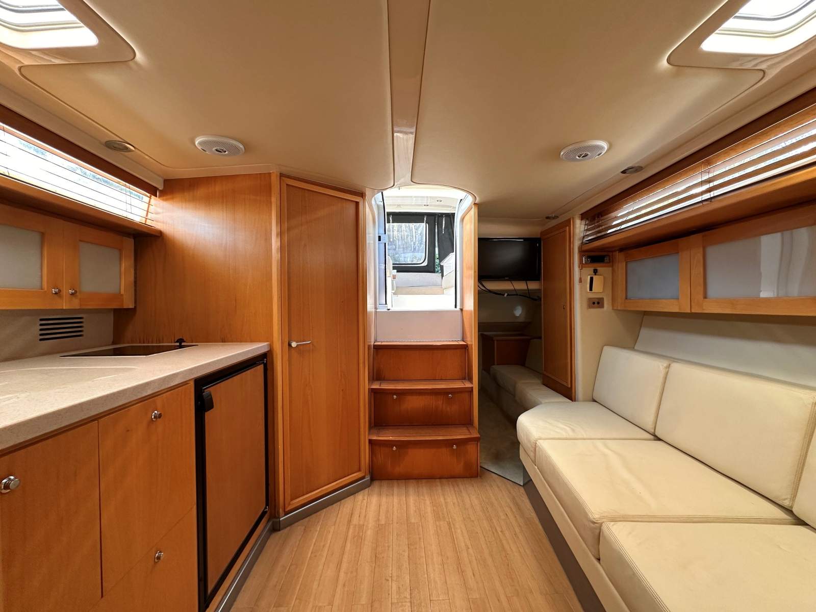 Riviera M360 Sportscruiser