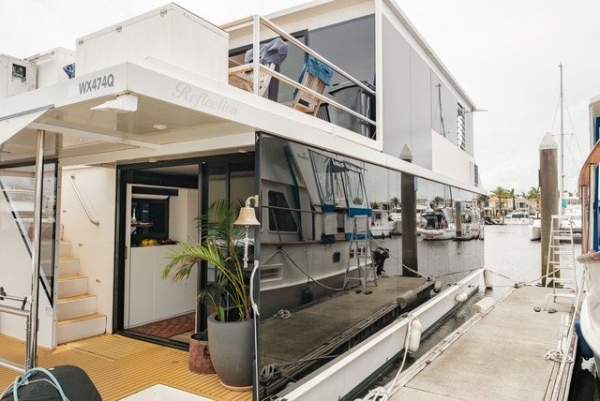 Havana 45 Houseboat