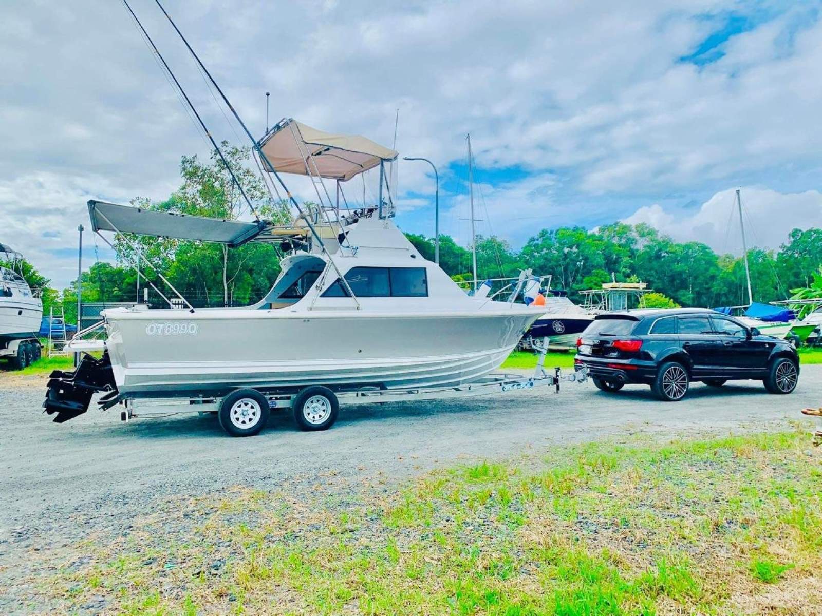 Bertram 25 Flybridge