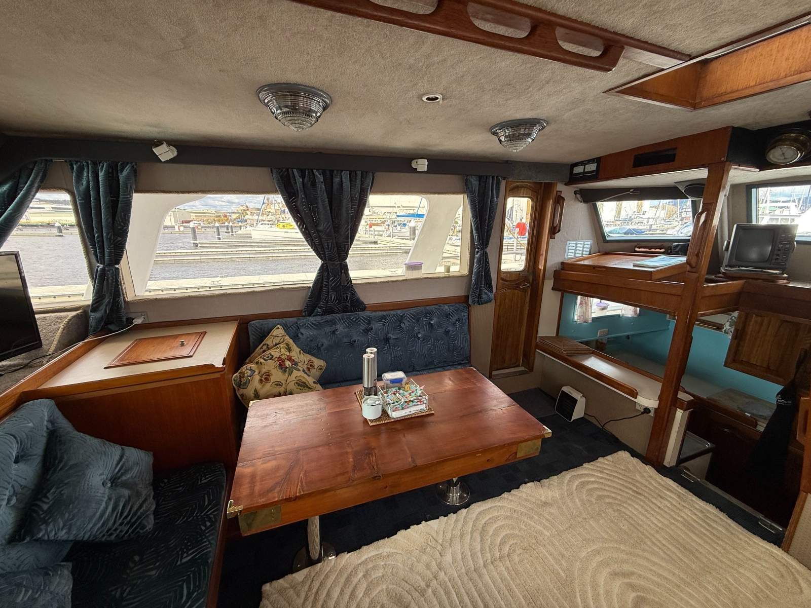Holmes 51 Motor Cruiser