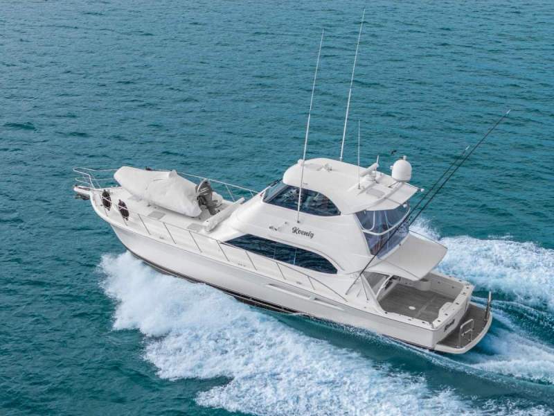 Riviera 51 Enclosed Flybridge