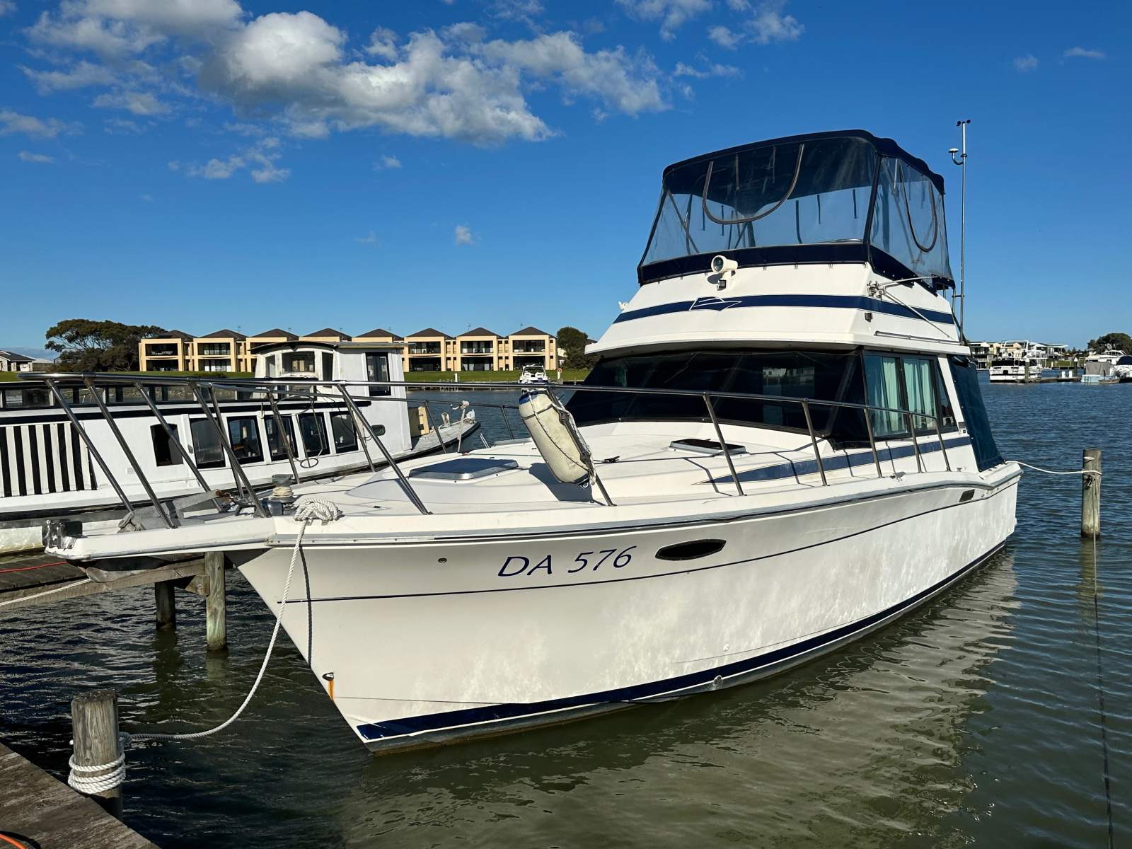 Mariner 34 Flybridge