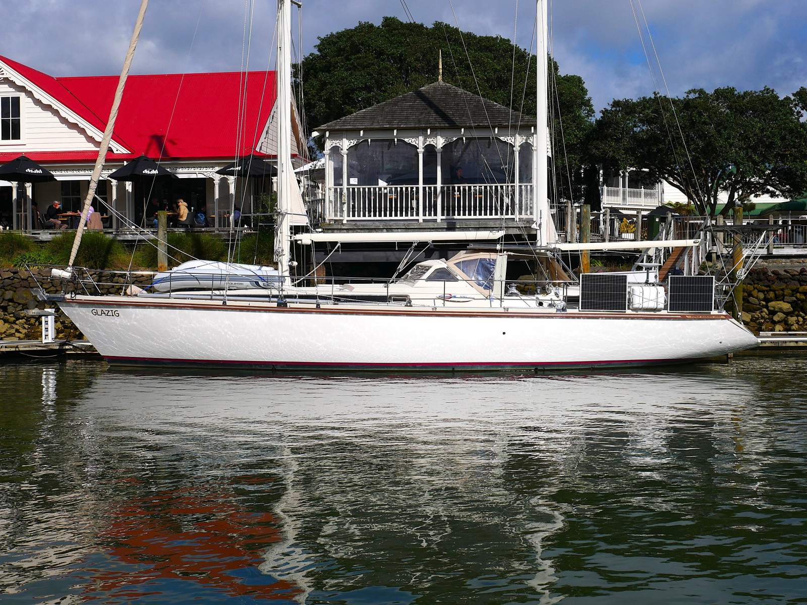 Amel Super Maramu 2000 - Proven Bluewater Cruiser. Thoughtfully Modernised