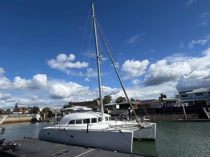 Lagoon 380 S2 Owners Version