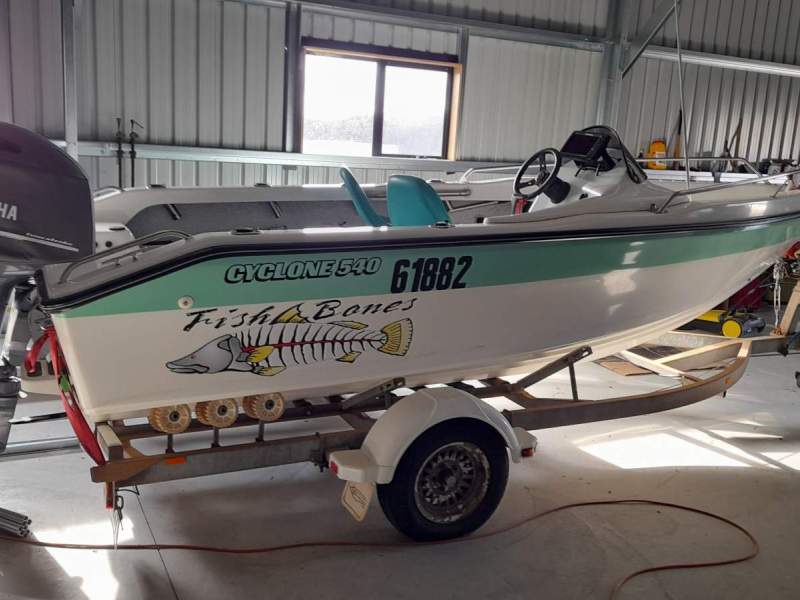 Cyclone 540 Side Console