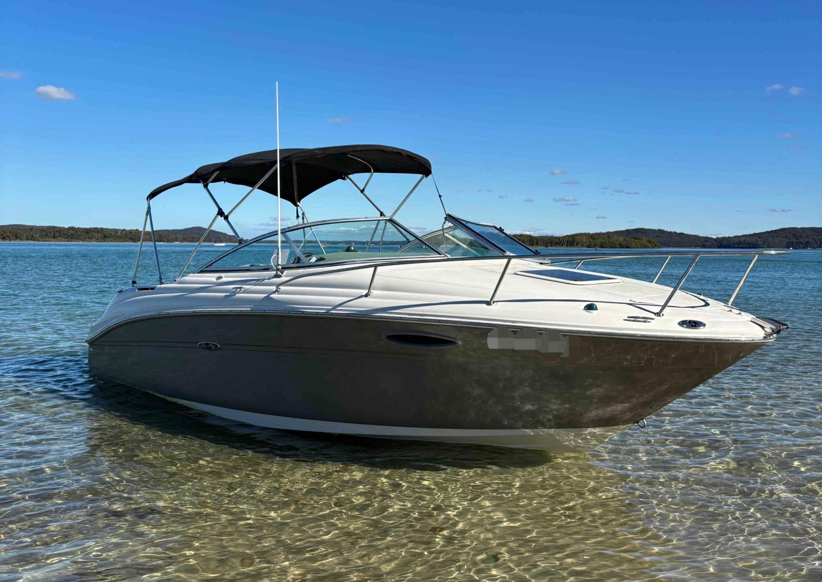 Sea Ray 225 Weekender 80 Hours