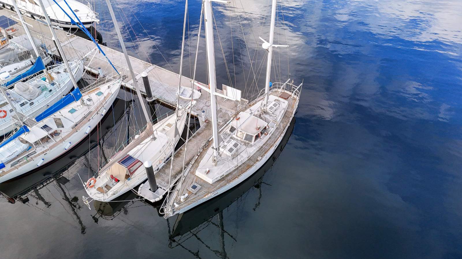 Roberts 54 SOLD BEFORE EVEN COMING TO MARKET!