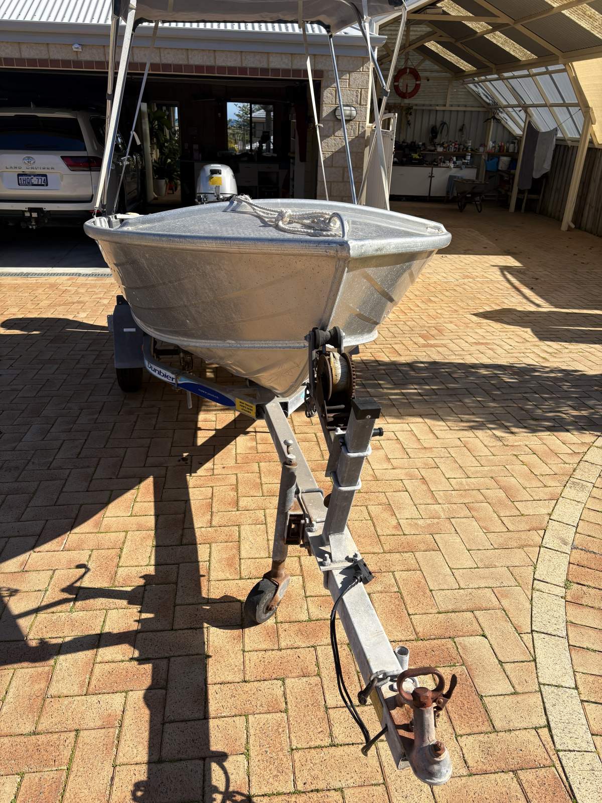 Quintrex 375 Dart