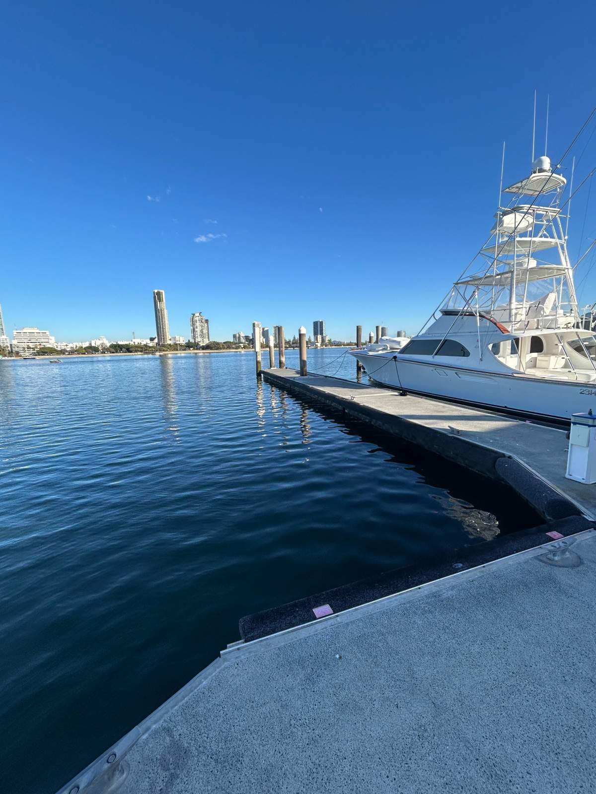 Private 28M berth - Main Beach