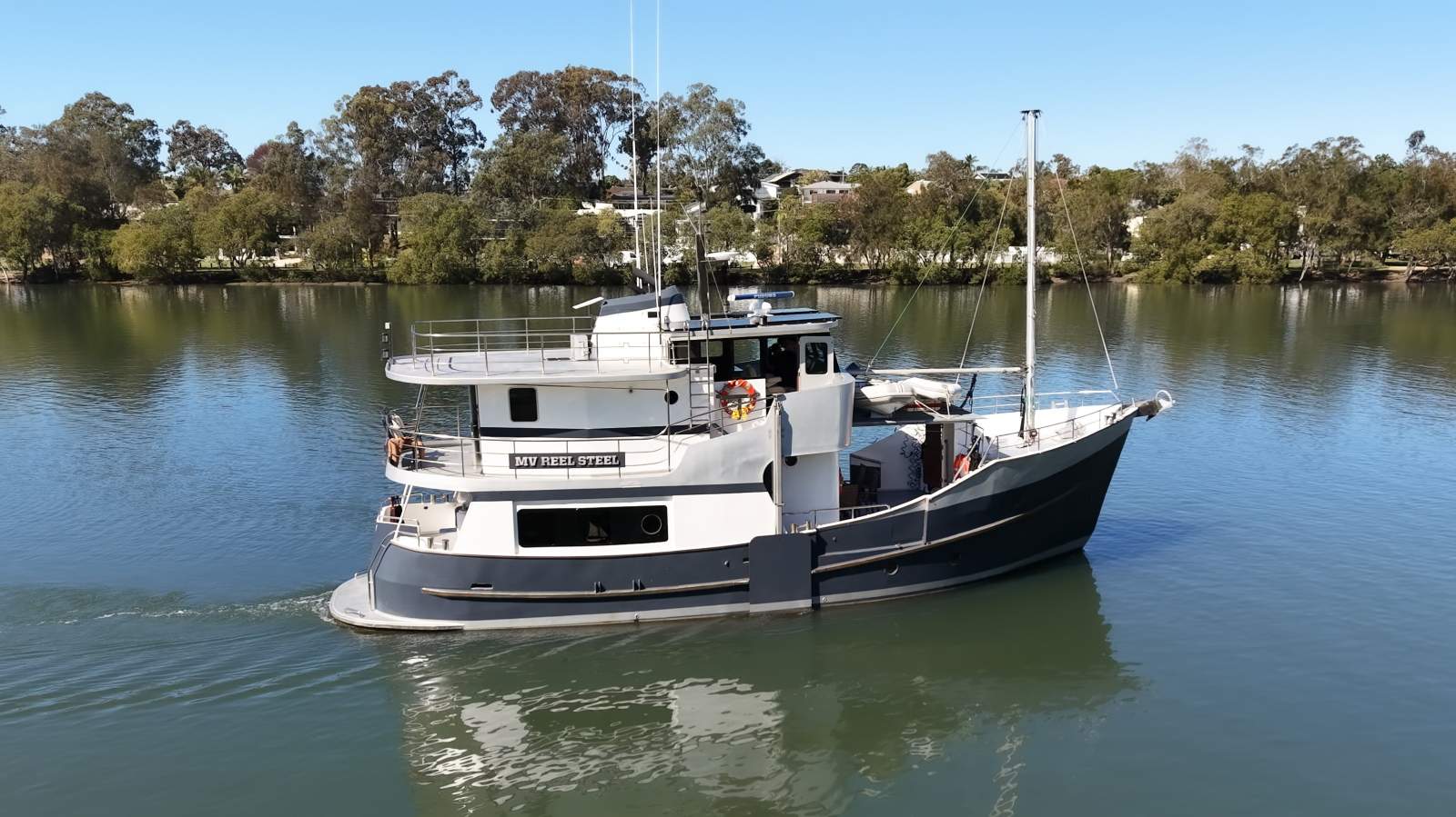 Baltic Trader 60 Steel