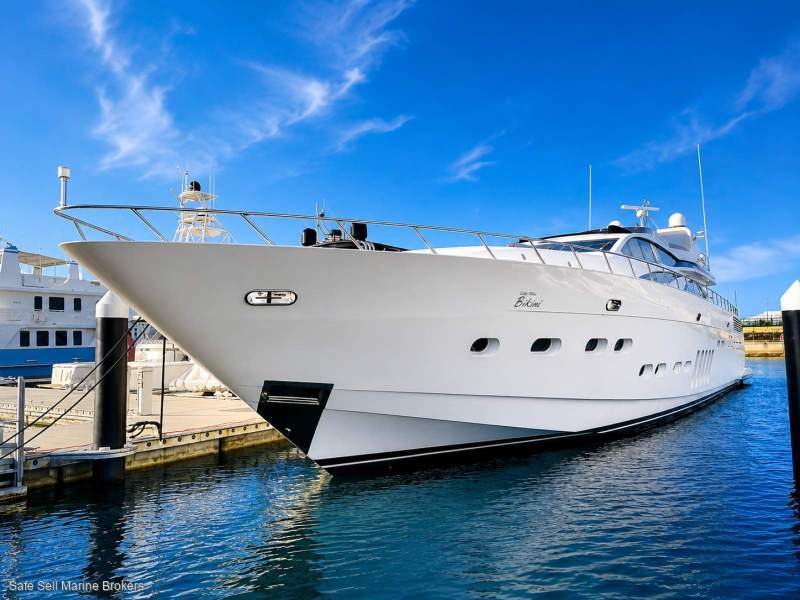 Leopard Motor Yachts 105 - Performance Superyacht