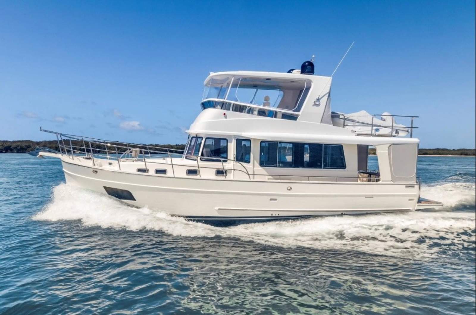 Clipper Heritage 46 Classic Flybridge Motor Yacht
