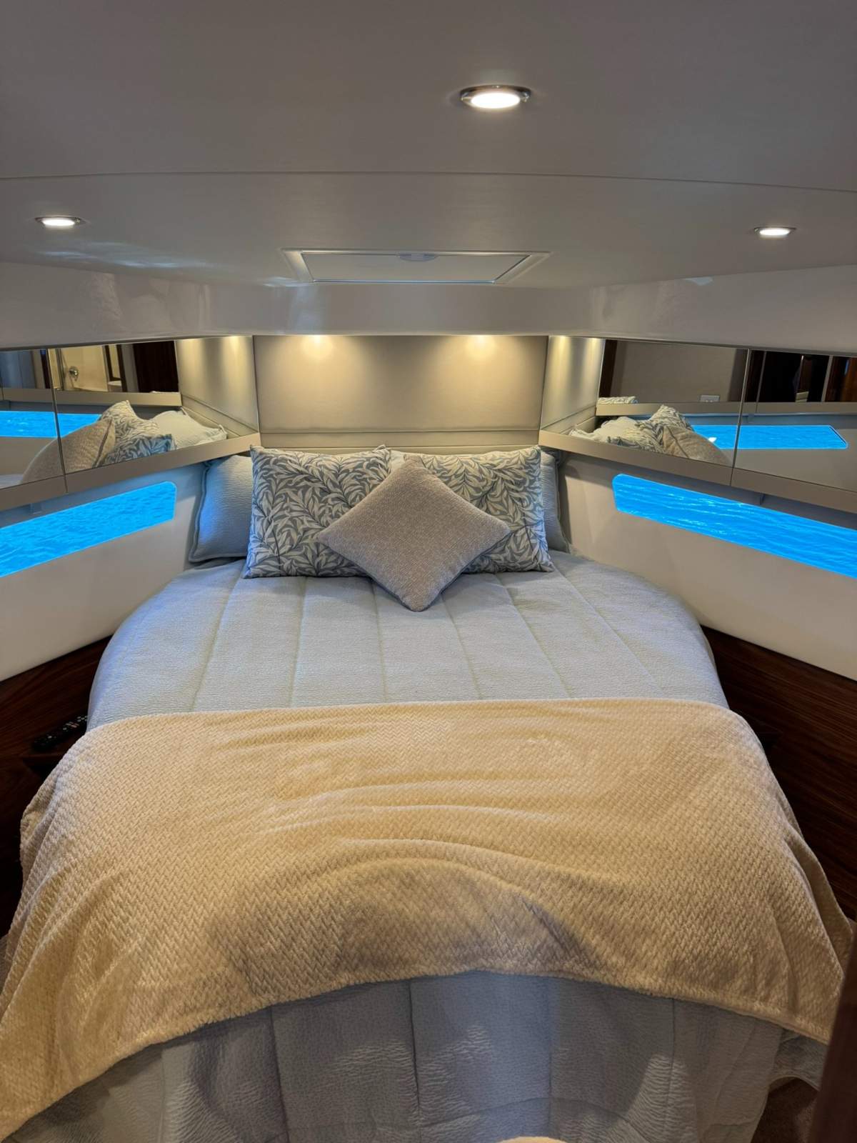  Riviera 445 SUV Boat Brokers of Tasmania