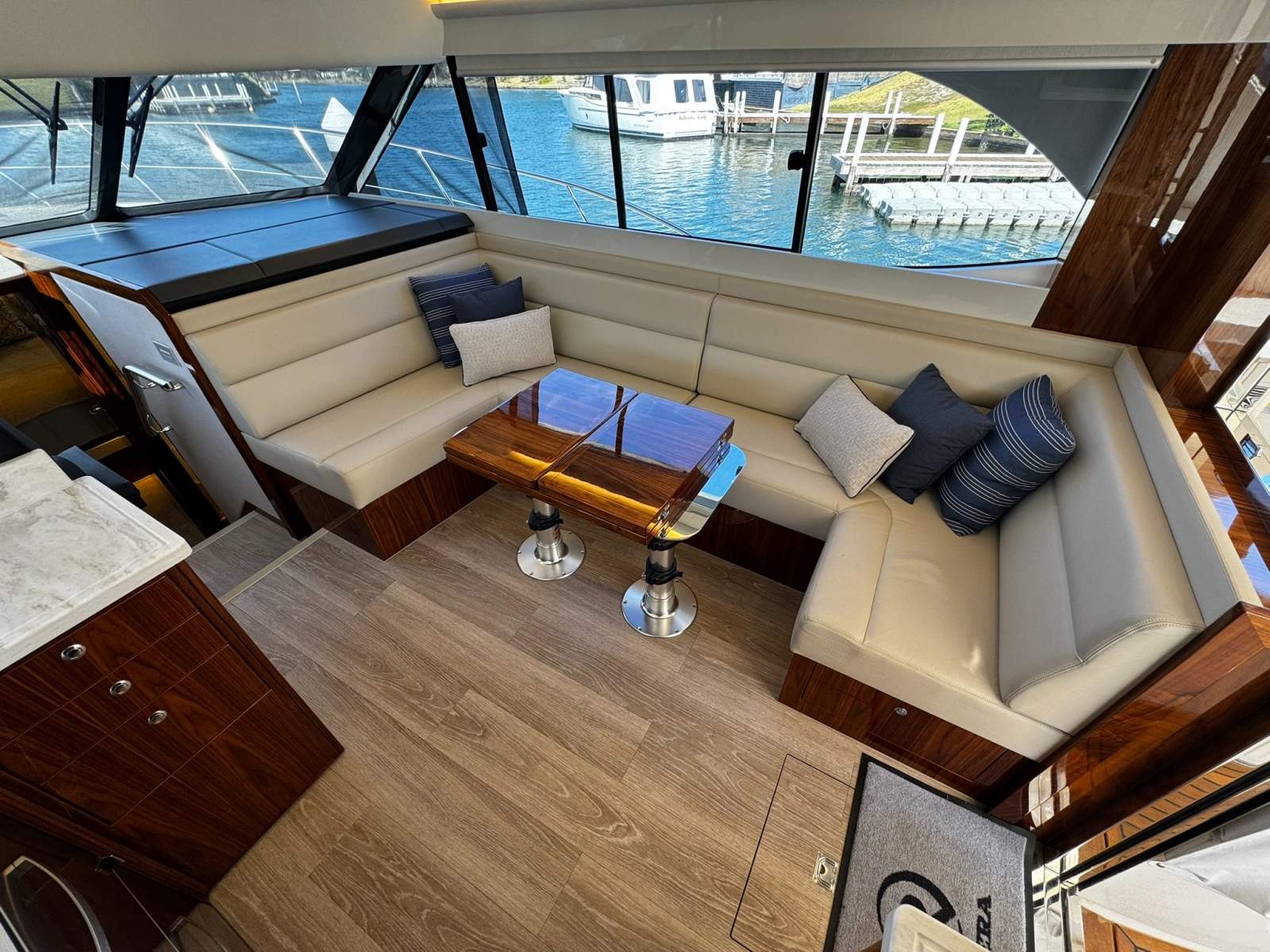  Riviera 445 SUV Boat Brokers of Tasmania