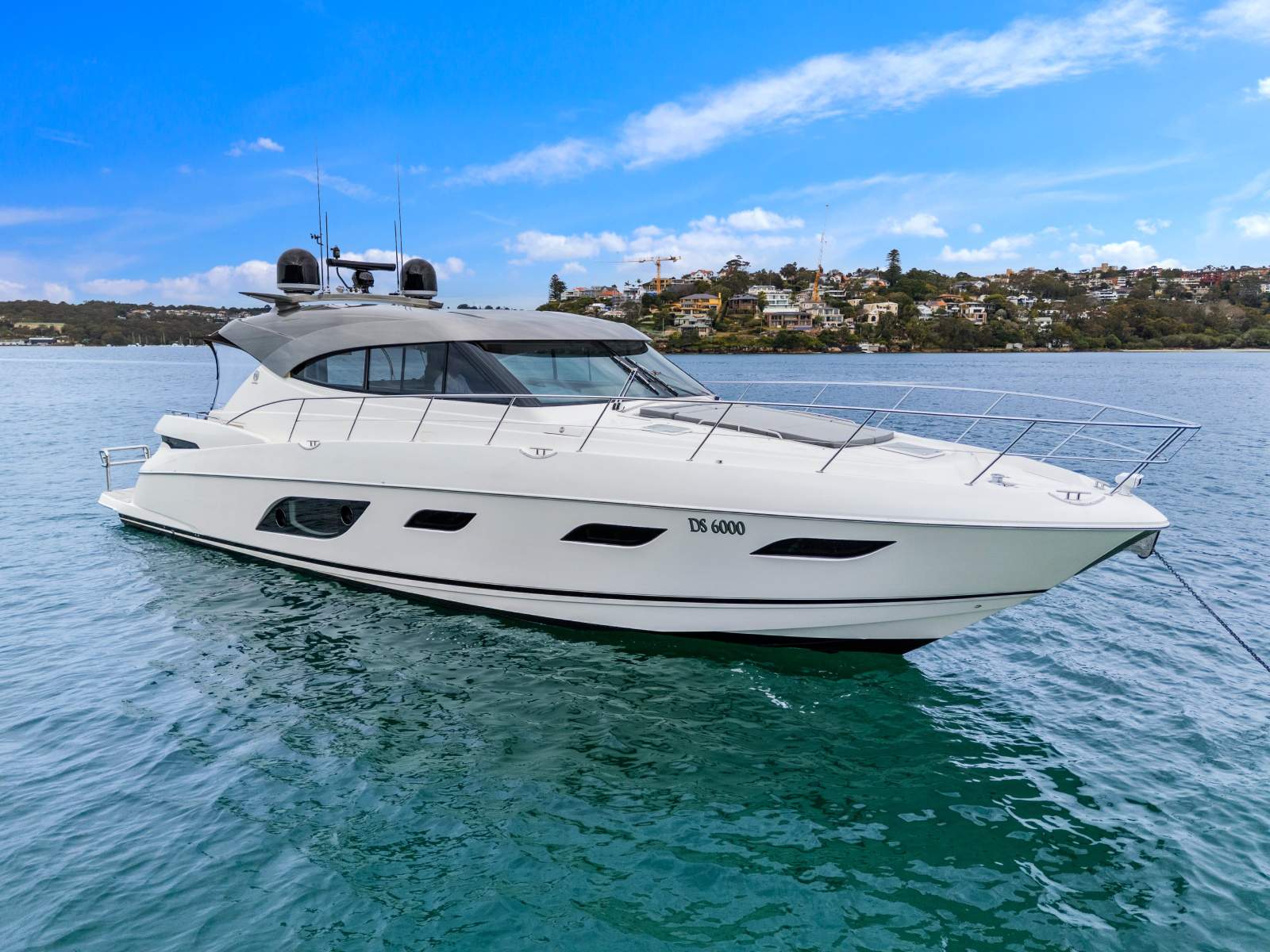 Riviera 6000 Sport Yacht Platinum Edition