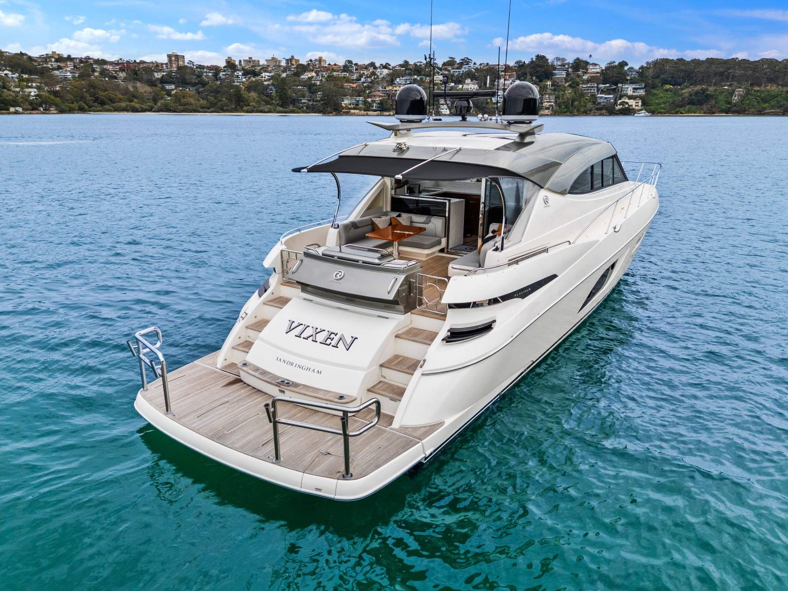 Riviera 6000 Sport Yacht Platinum Edition