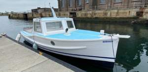 Custom Carvel Cabin Launch