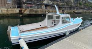 Custom Carvel Cabin Launch