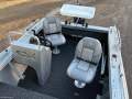 Makocraft 460 Commander Pro Side Console - Only 60 Hours - Immaculate Condition