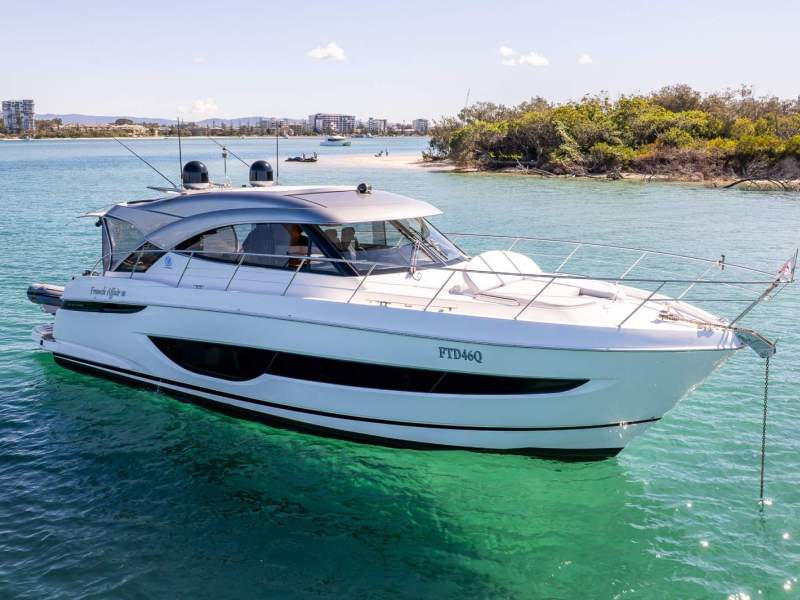 Riviera 4600 Sport Yacht Platinum Edition