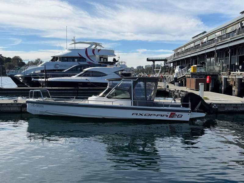 Axopar 28 T-Top Enclosed Portugese covers & clears
