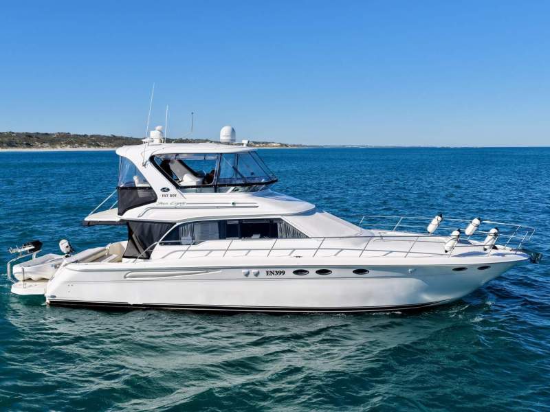 Sea Ray 480 Sedan Bridge
