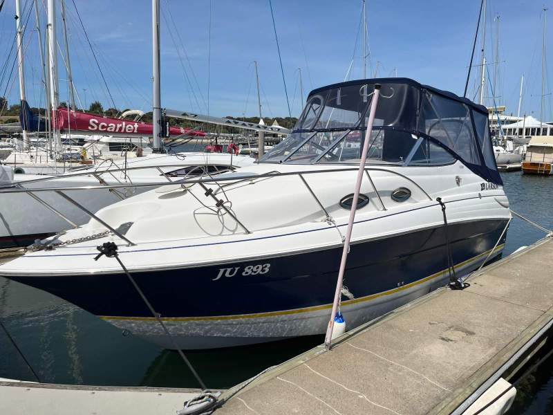 Larson Cabrio 240