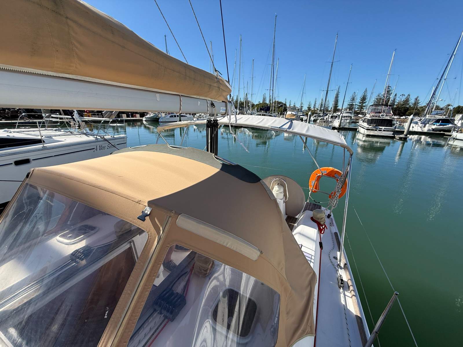 Dufour Grand Large 335