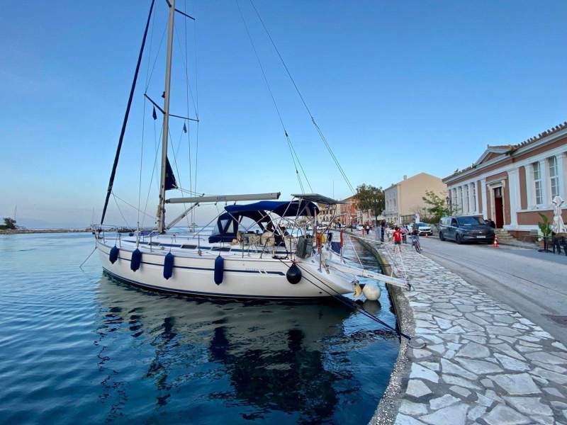 Bavaria 38