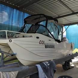 Websters Twinfisher 4.9 Runabout Power Cat with 4 stroke new Honda motor