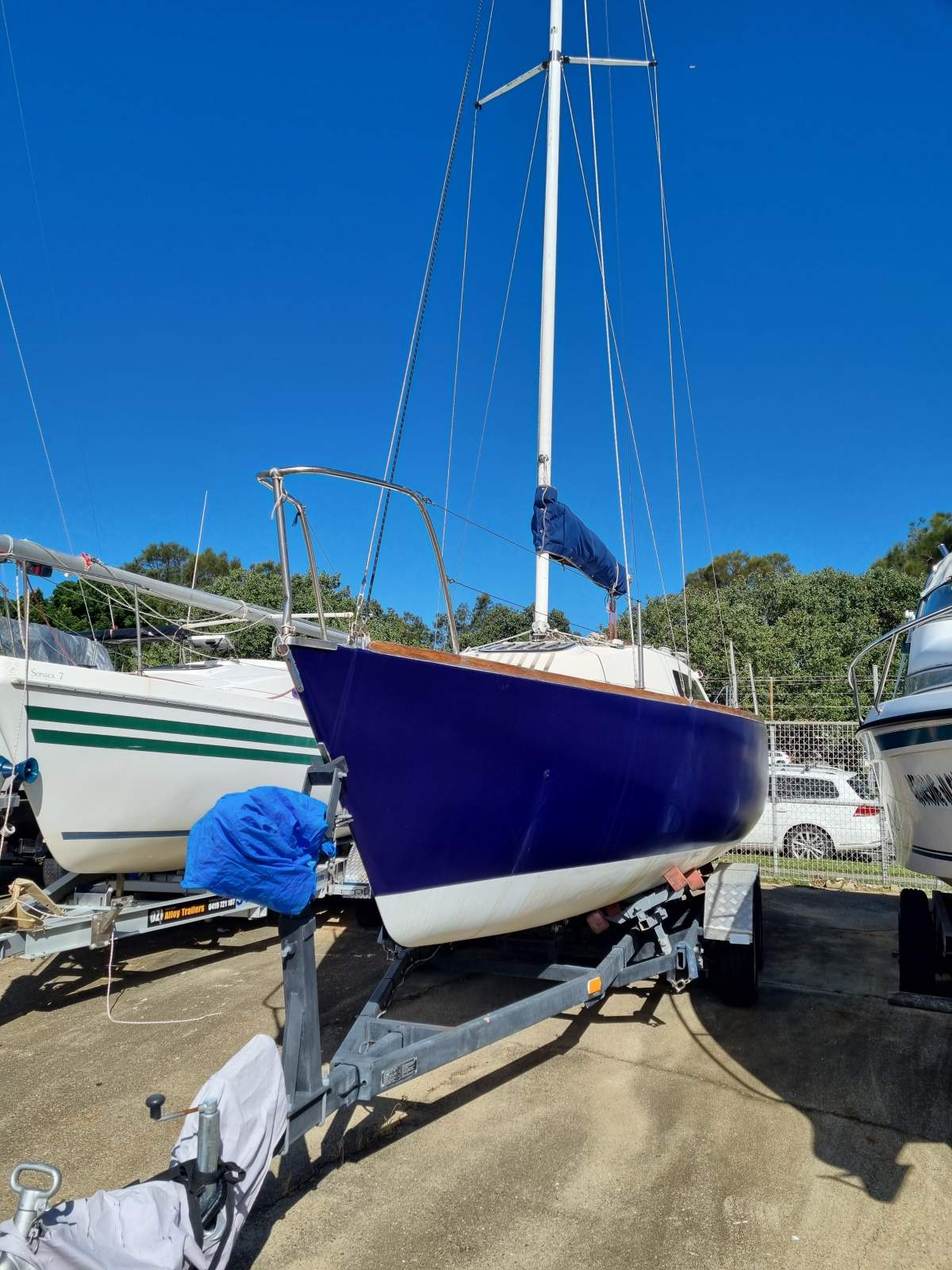 Seaway 25 Refurbished Hull & Trailer